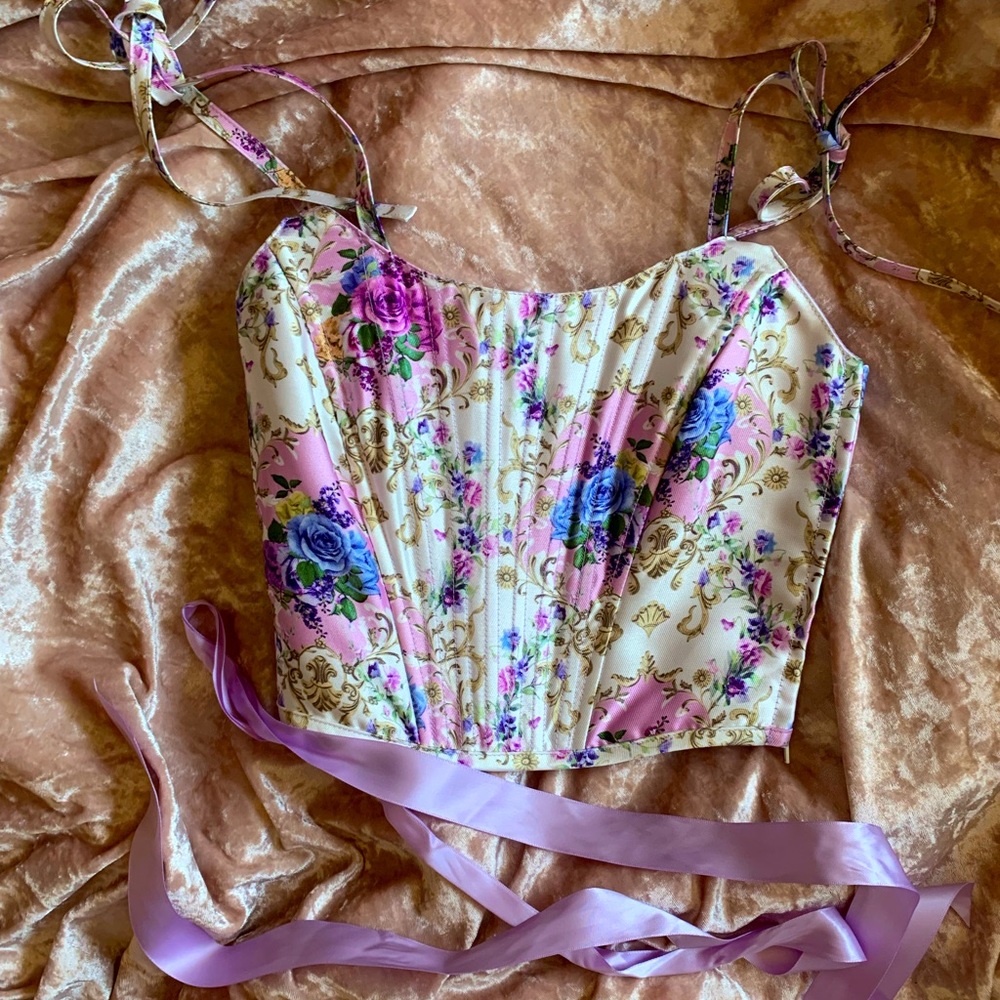 Token of love corset Dolls kill